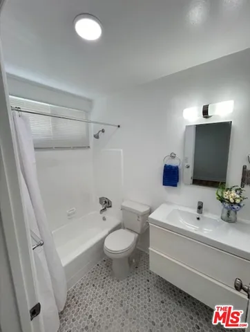 $2,695,000 | 1453 South Westgate Avenue, Los Angeles, CA 90025