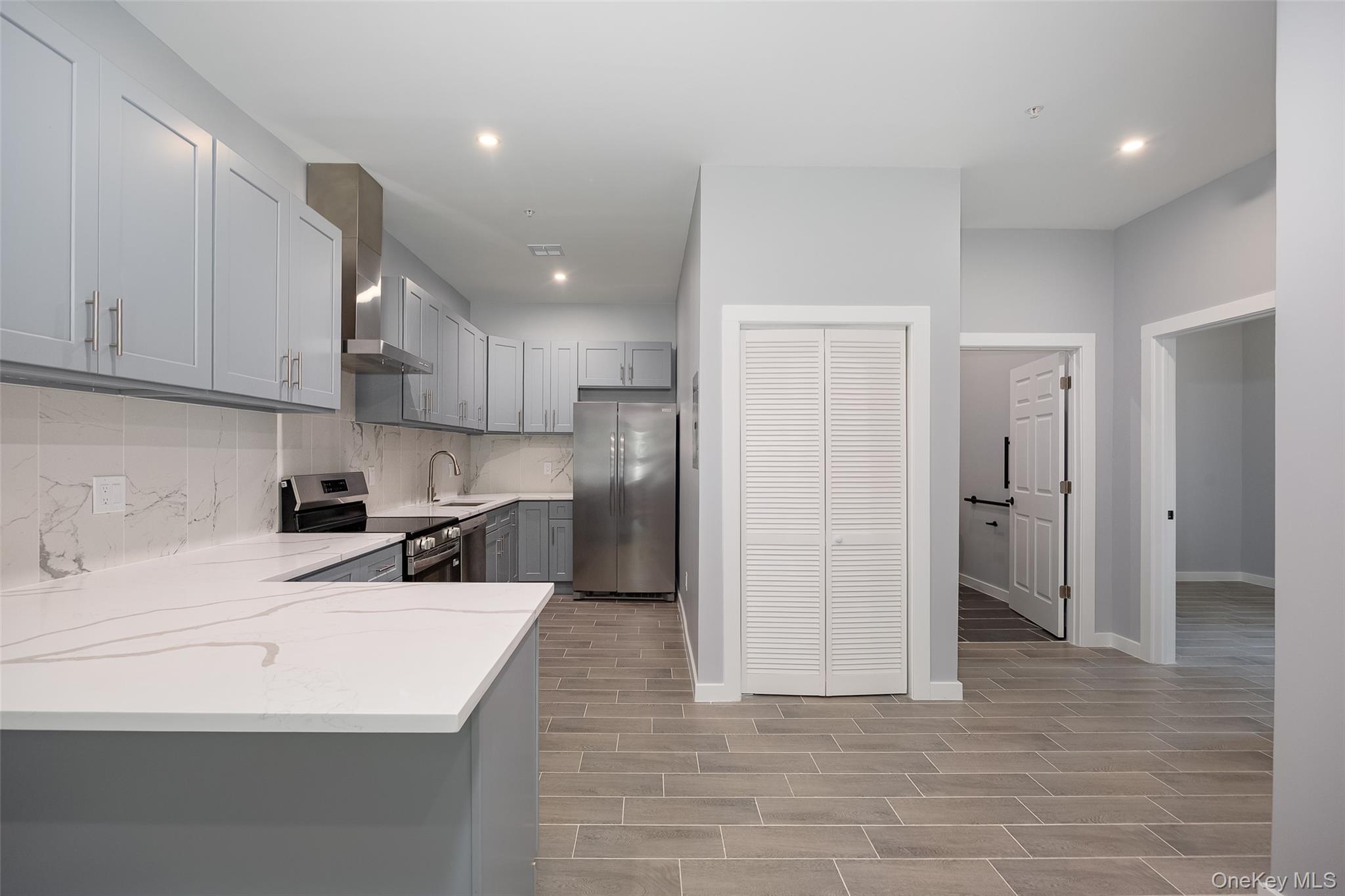 126 Innis Avenue, Unit 12 Poughkeepsie, NY 12601 - Photo 2 of 10
