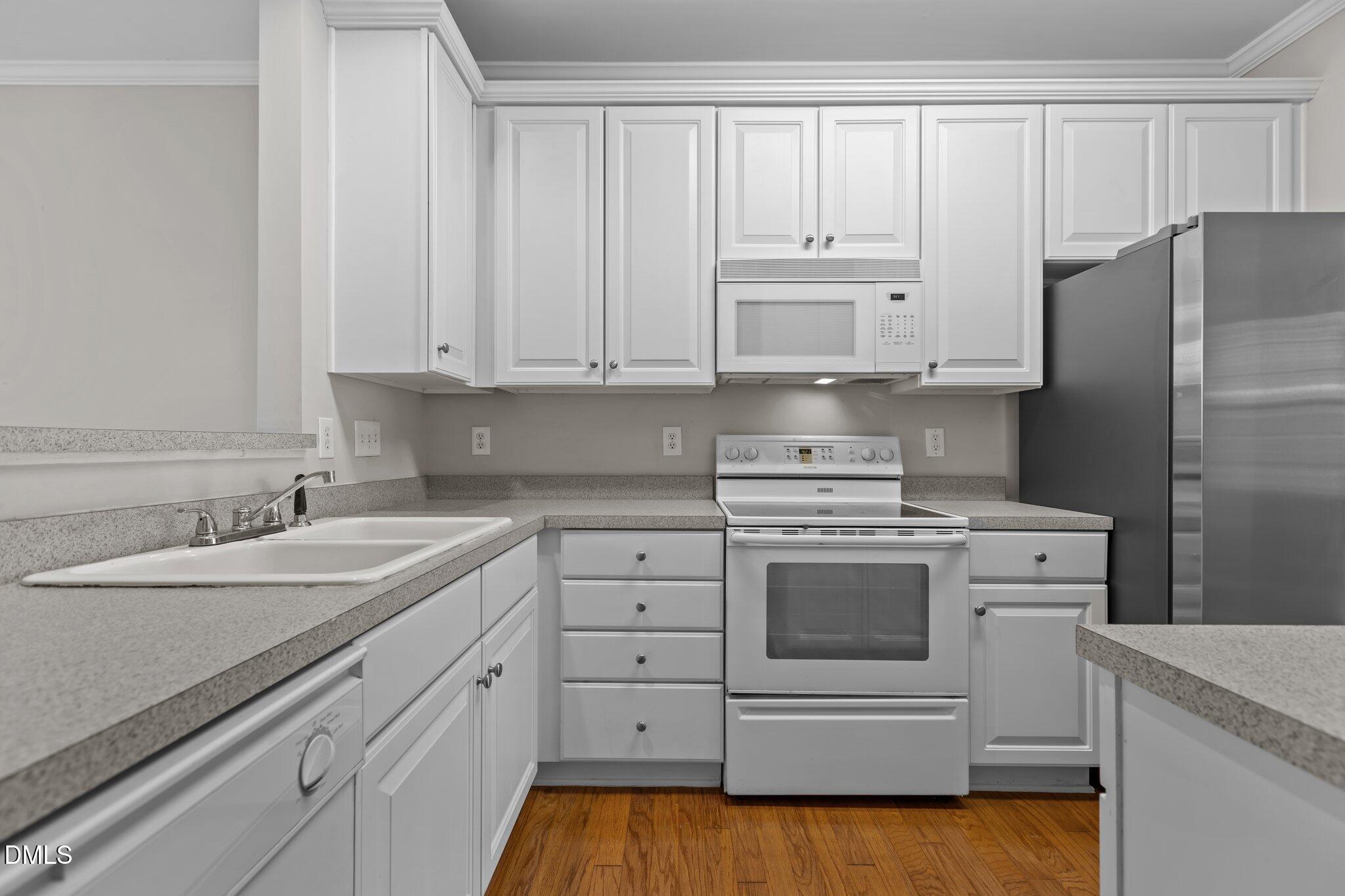 8340 City Loft Court Raleigh, NC 27613 - Photo 9 of 28 16-web-or-mls-IMGL0244