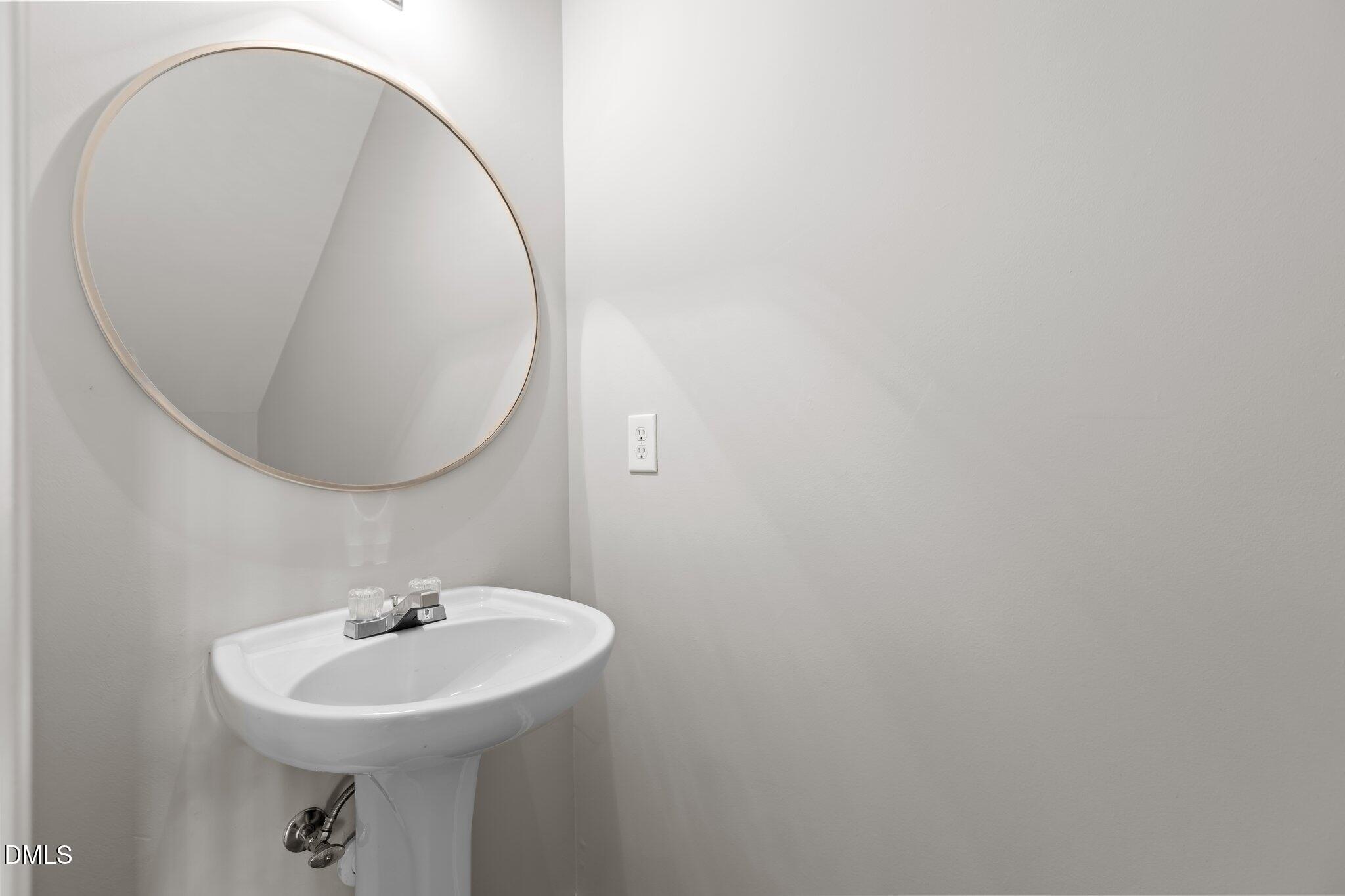 8340 City Loft Court Raleigh, NC 27613 - Photo 11 of 28 18-web-or-mls-IMGL0250