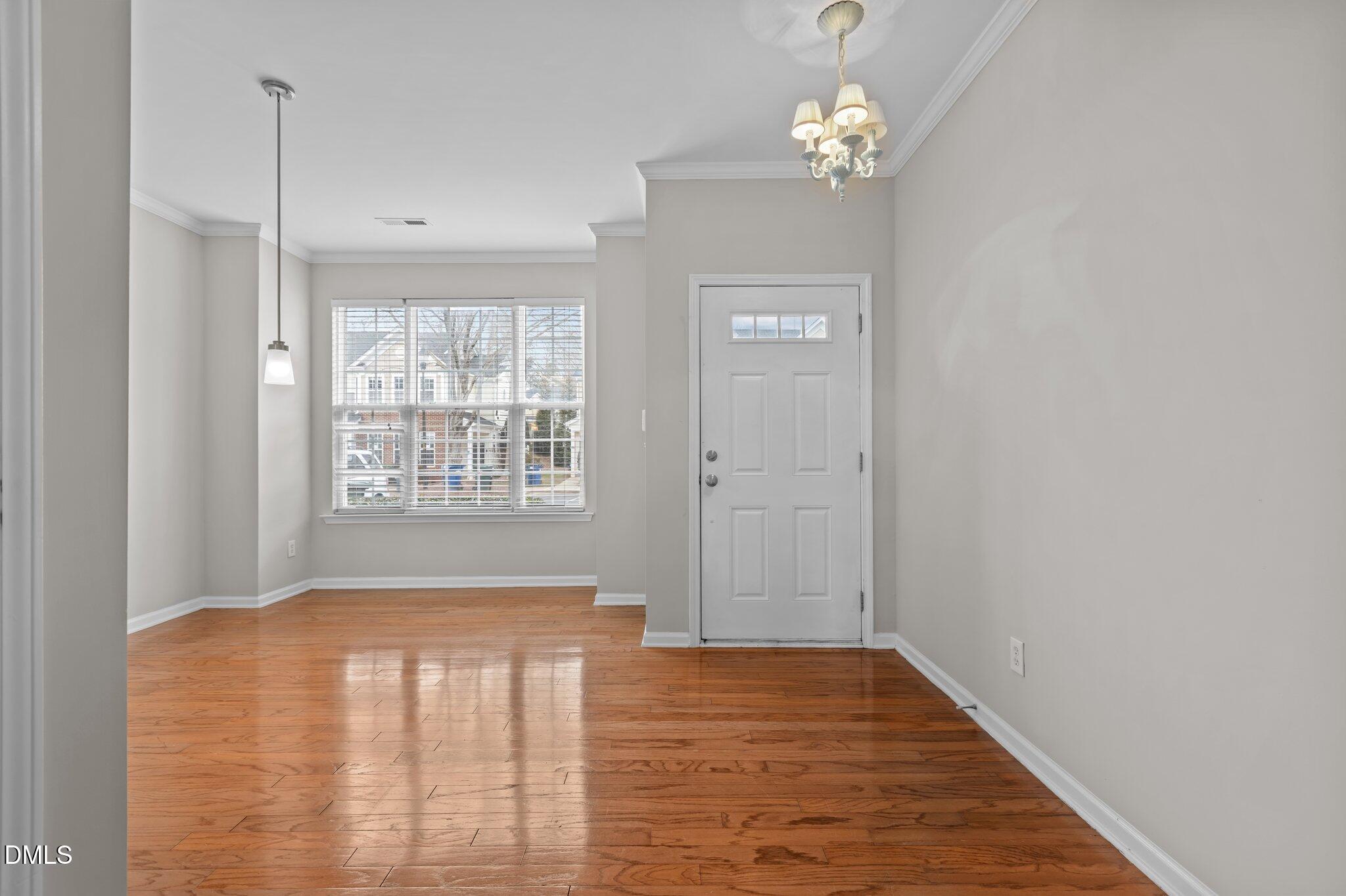 8340 City Loft Court Raleigh, NC 27613 - Photo 3 of 28 10-web-or-mls-IMGL0226