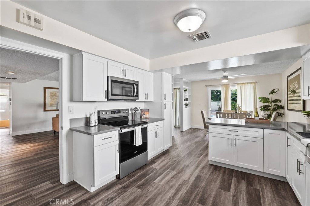 451 Margo Avenue Long Beach, CA 90803 - Photo 22 of 59