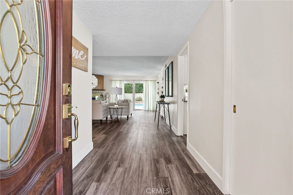 451 Margo Avenue Long Beach, CA 90803 - Photo 4 of 59