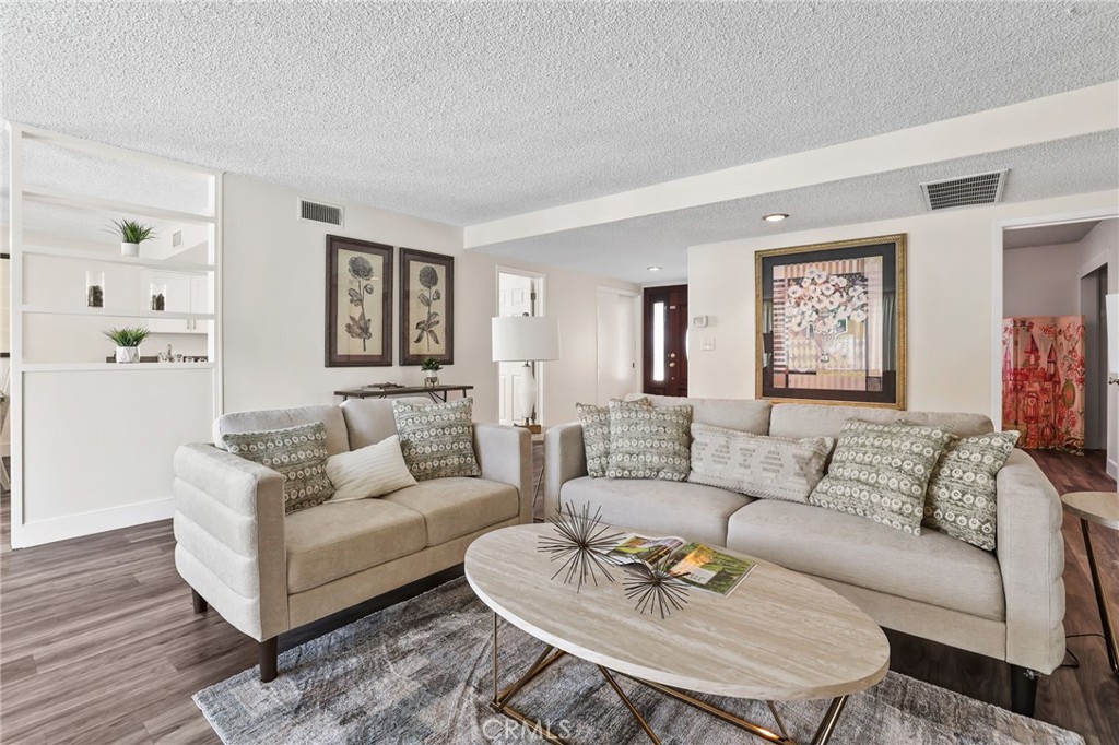 451 Margo Avenue Long Beach, CA 90803 - Photo 10 of 59