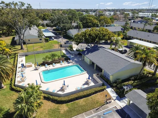$183,900 | 2465 Northside Drive, Unit 1502, Clearwater, FL 33761