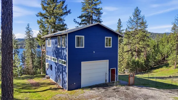 $679,000 | 13118 Northeast Newman Lake Drive, Newman Lake, WA 99025