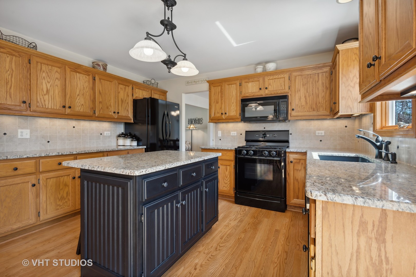 2754 Miller Road Geneva, IL 60134 - Photo 8 of 32