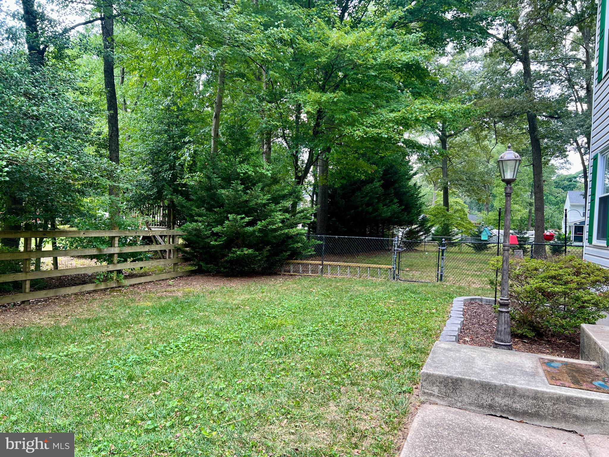 537 Sunset Knoll Road Pasadena, MD 21122 - Photo 3 of 82