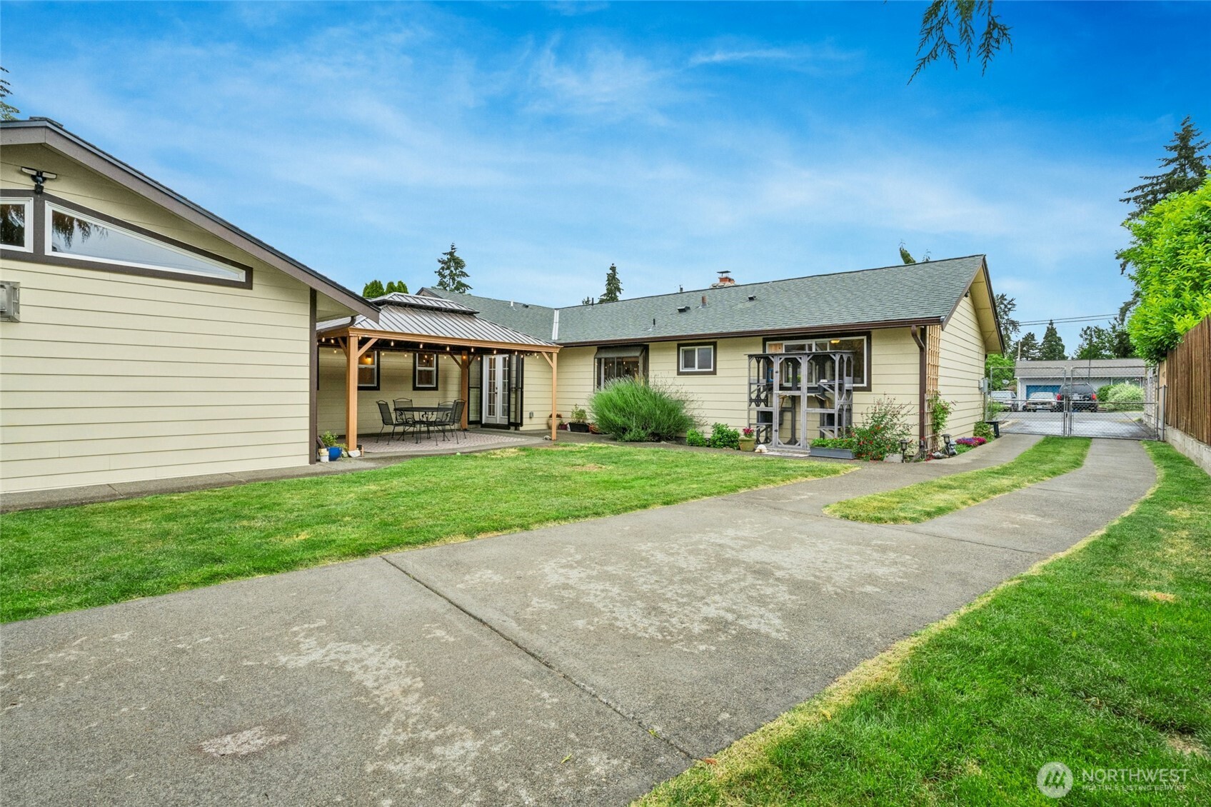237 South 186th Street Burien, WA 98148 - Photo 38 of 39
