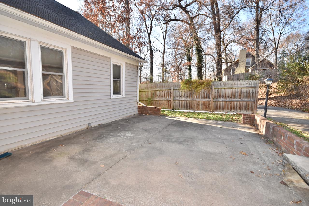 239 Butler Road Fredericksburg, VA 22405 - Photo 12 of 24