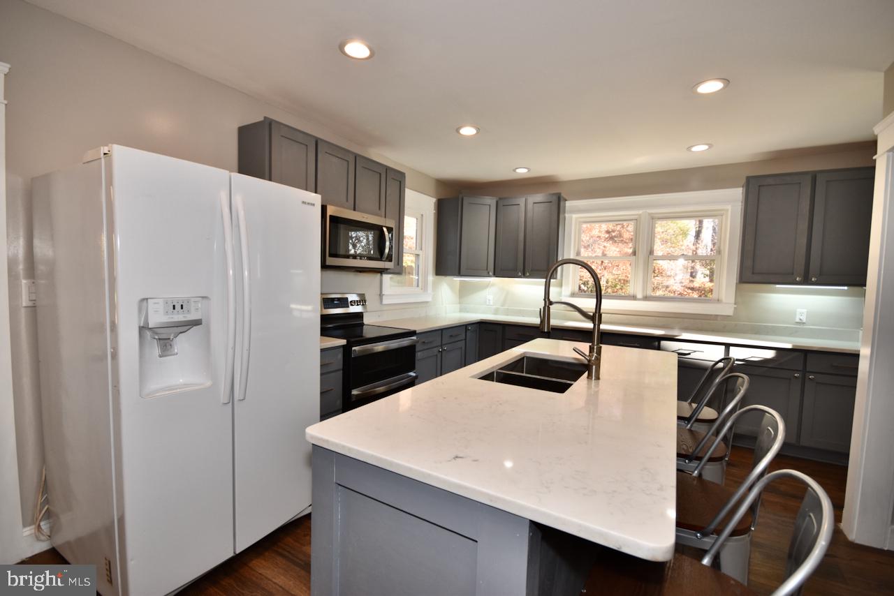 239 Butler Road Fredericksburg, VA 22405 - Photo 8 of 24