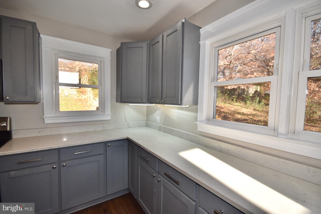 239 Butler Road Fredericksburg, VA 22405 - Photo 9 of 24