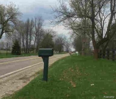 2911 Metamora Road Metamora, MI 48455 - Photo 3 of 17 3.jpg