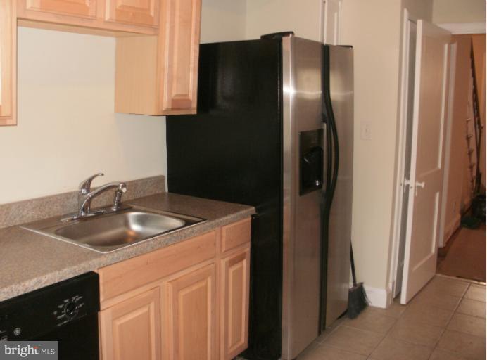 1527 Ralworth Road Baltimore, MD 21218 - Photo 7 of 12 Kitchen