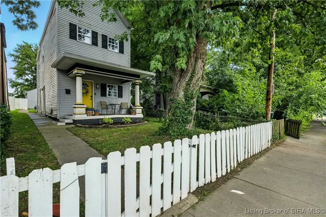 $189,000 | 613 West Market Street, New Albany, IN 47150