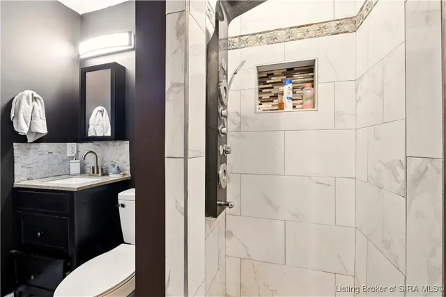 $189,000 | 613 West Market Street, New Albany, IN 47150