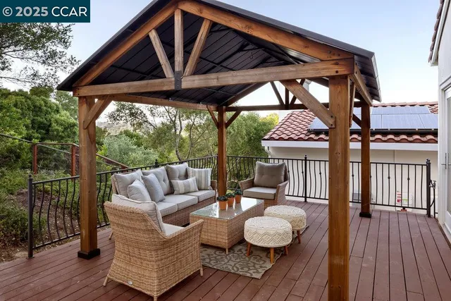 $2,750,000 | 128 Oak Road, Orinda, CA 94563