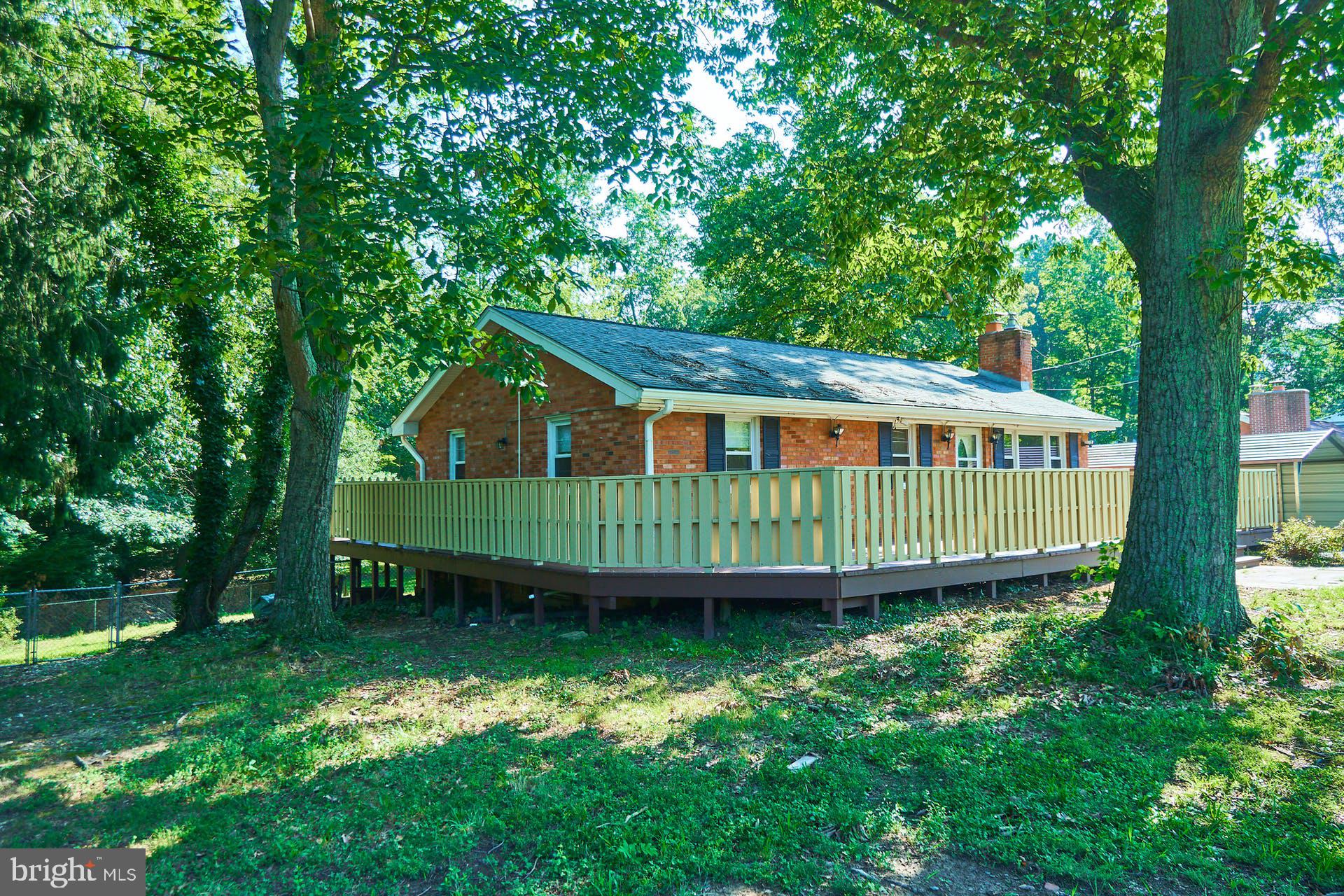 8104 Sinclair Mill Road Manassas, VA 20112 - Photo 3 of 31 Awesome Front Deck