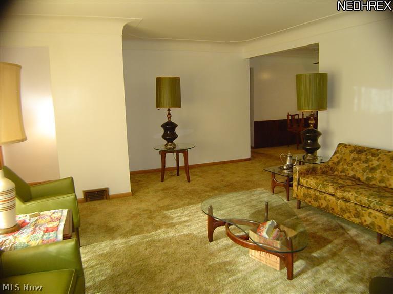 5859 Highland Road Cleveland, OH 44143 - Photo 5 of 25 Gallery Image 5