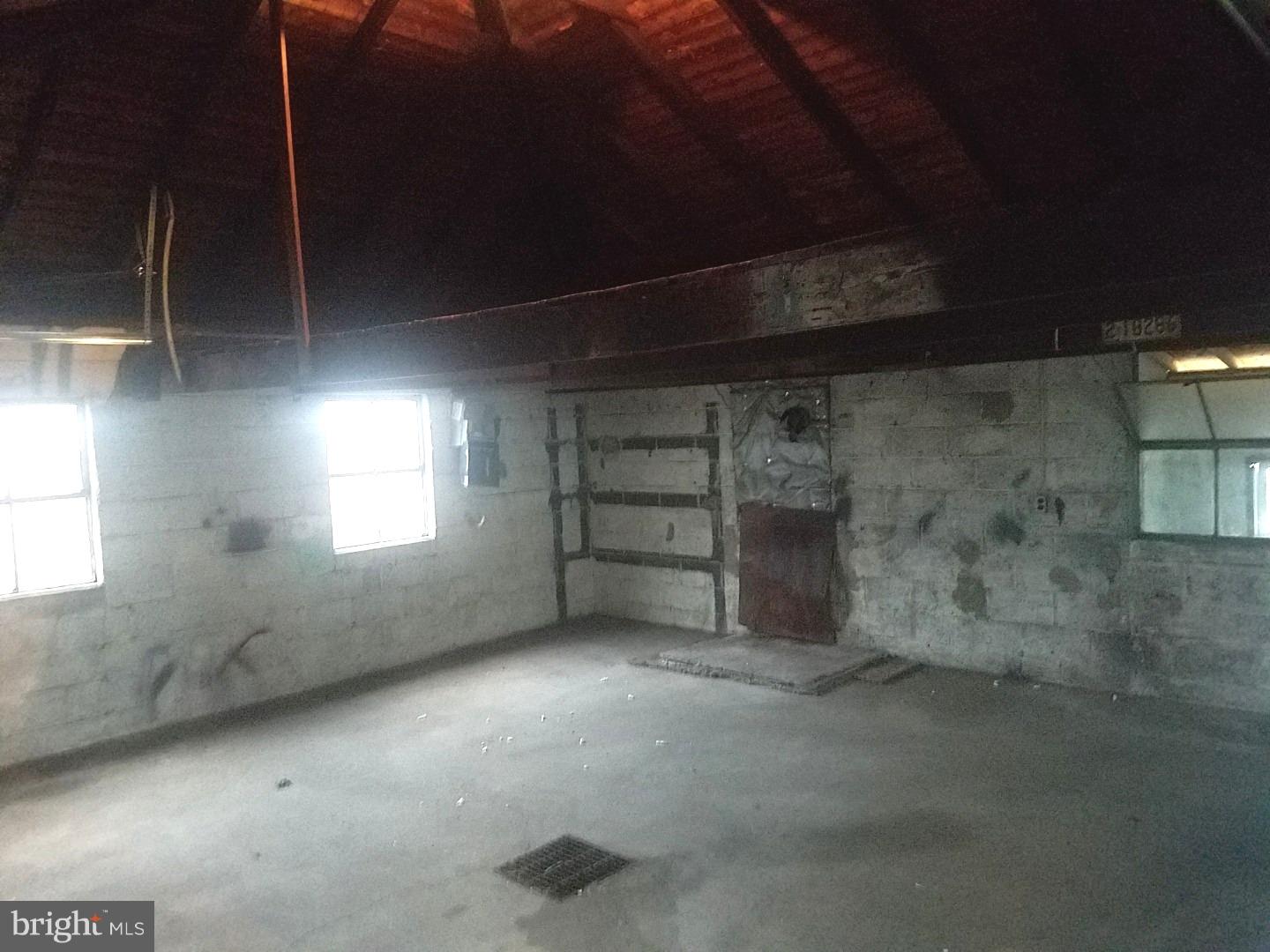 529 Democrat Road Gibbstown, NJ 08027 - Photo 26 of 28 2 Car Garage interior