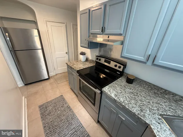 $1,550 | 618 Notabene Drive, Unit 2, Alexandria, VA 22305