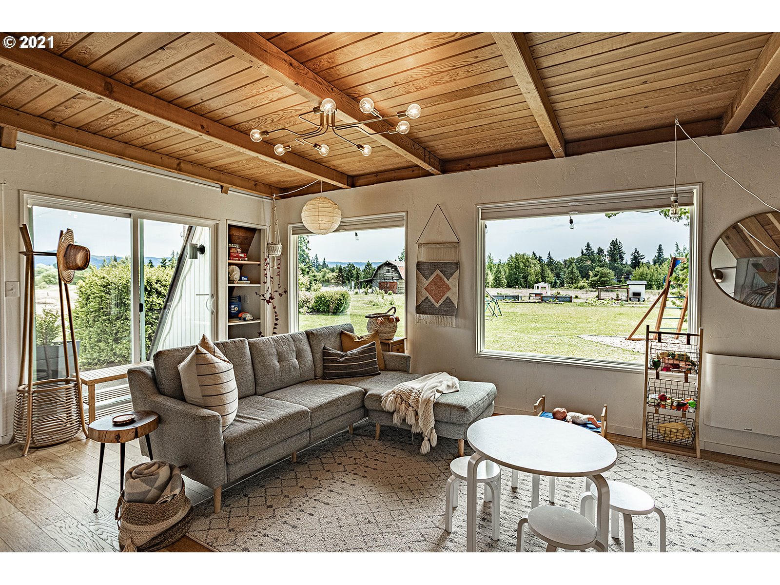 920 Thistle Road Hood River, OR 97031 - Photo 15 of 32 Gallery Image 15