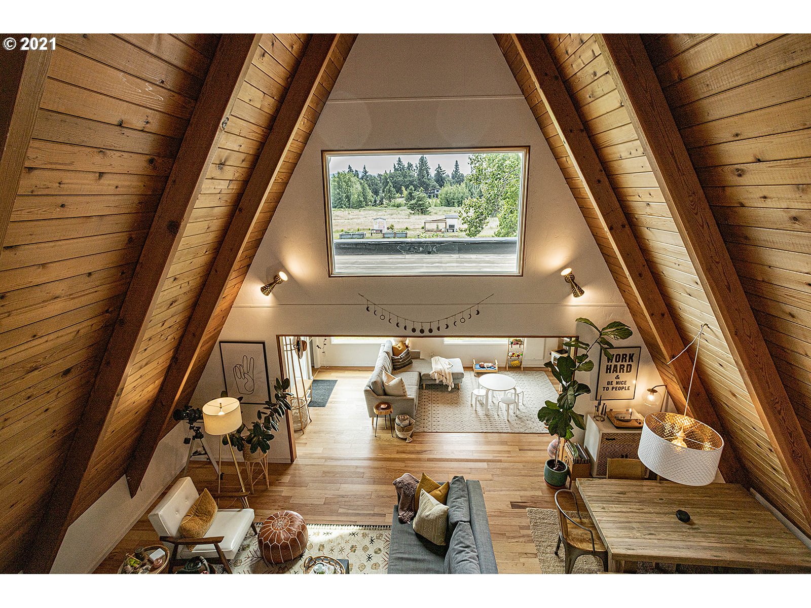 920 Thistle Road Hood River, OR 97031 - Photo 24 of 32 Gallery Image 24
