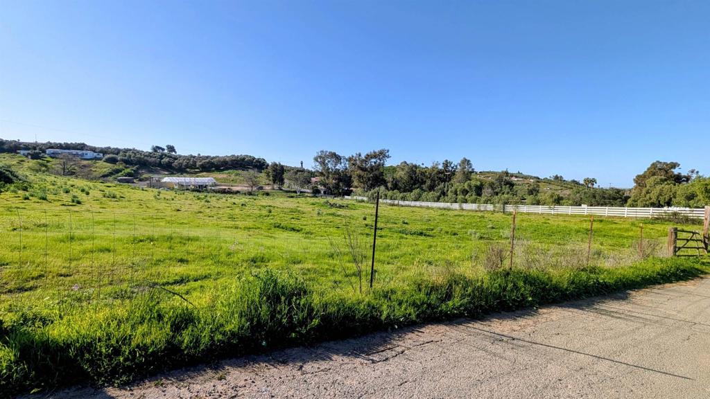 6951 West Lilac Road Bonsall, CA 92003 - Photo 7 of 64