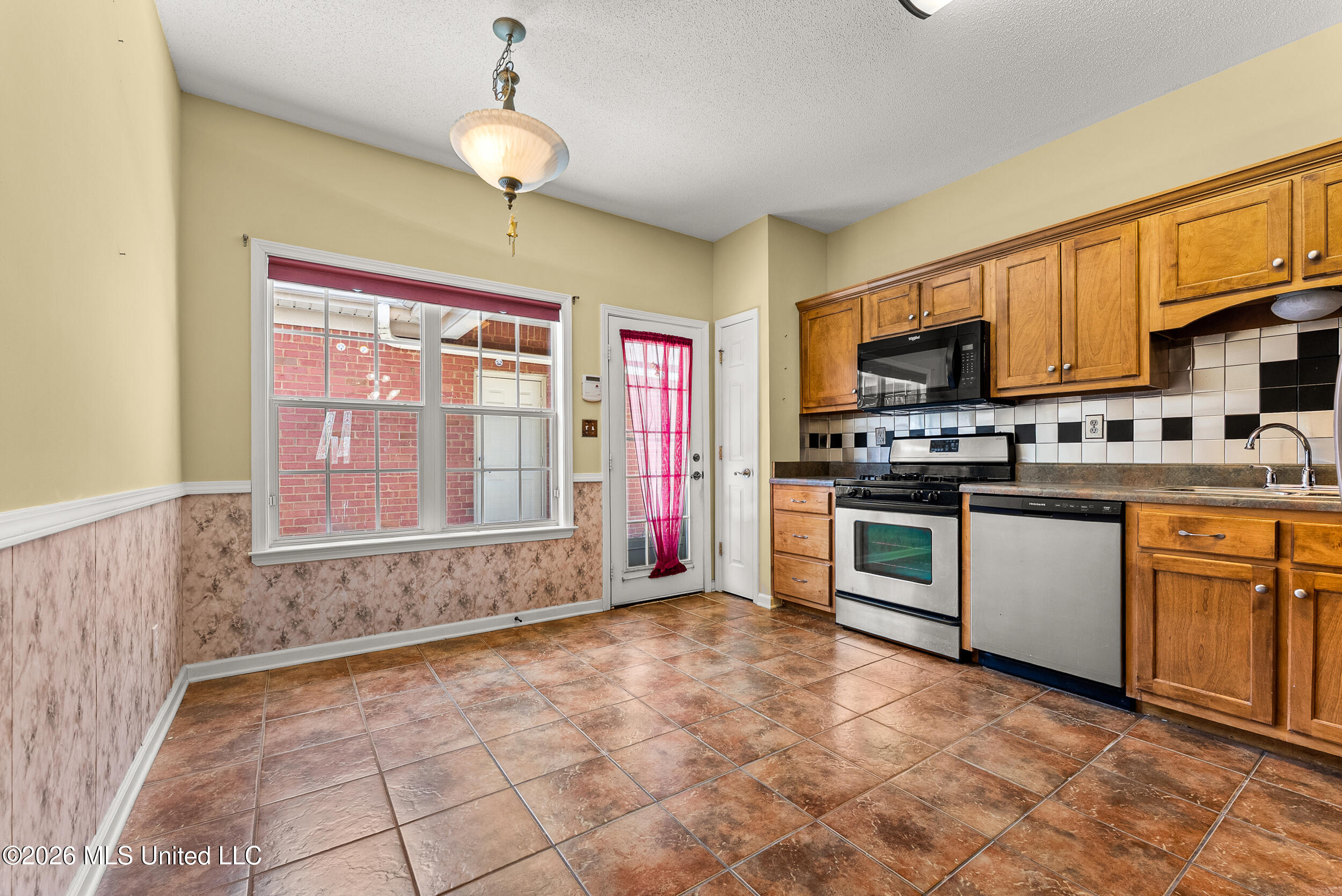 1144 Martin Circle North Hernando, MS 38632 - Photo 11 of 24 Kitchen
