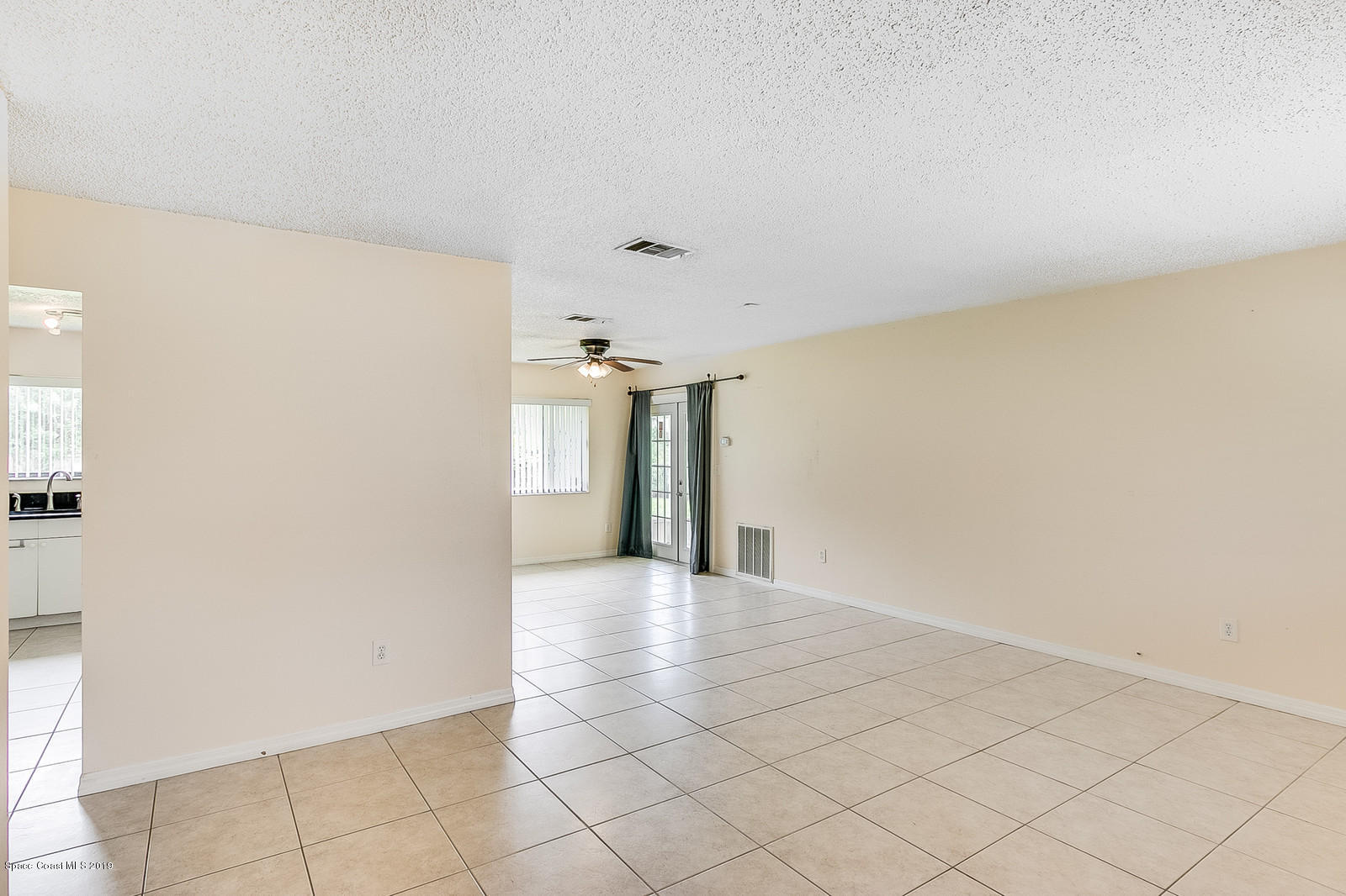 639 Furth Road Northwest Palm Bay, FL 32907 - Photo 13 of 22 a view of an empty room