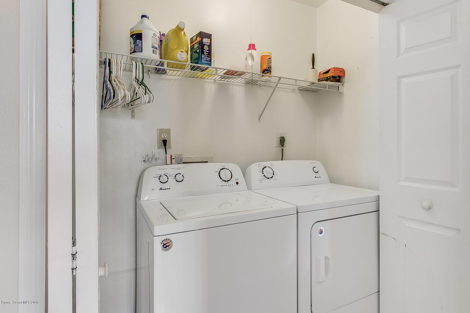 639 Furth Road Northwest Palm Bay, FL 32907 - Photo 22 of 22 a utility room with dryer and washer