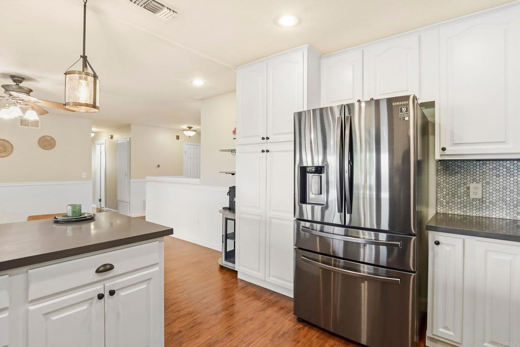 10029 Via Leslie Santee, CA 92071 - Photo 14 of 38