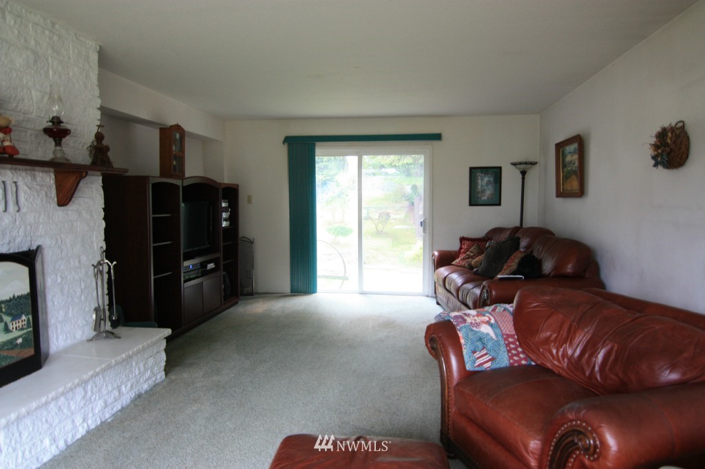 3209 Laurel Road Longview, WA 98632 - Photo 3 of 9 Gallery Image 3