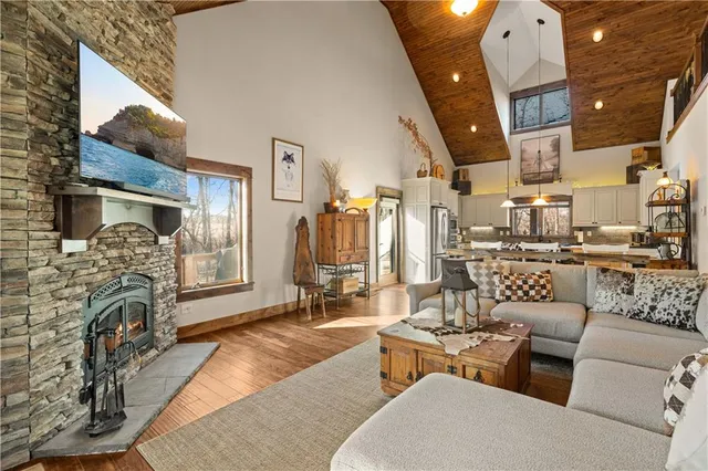 $712,000 | 5845 Southeast McCoy Lane, Lawson, MO 64062