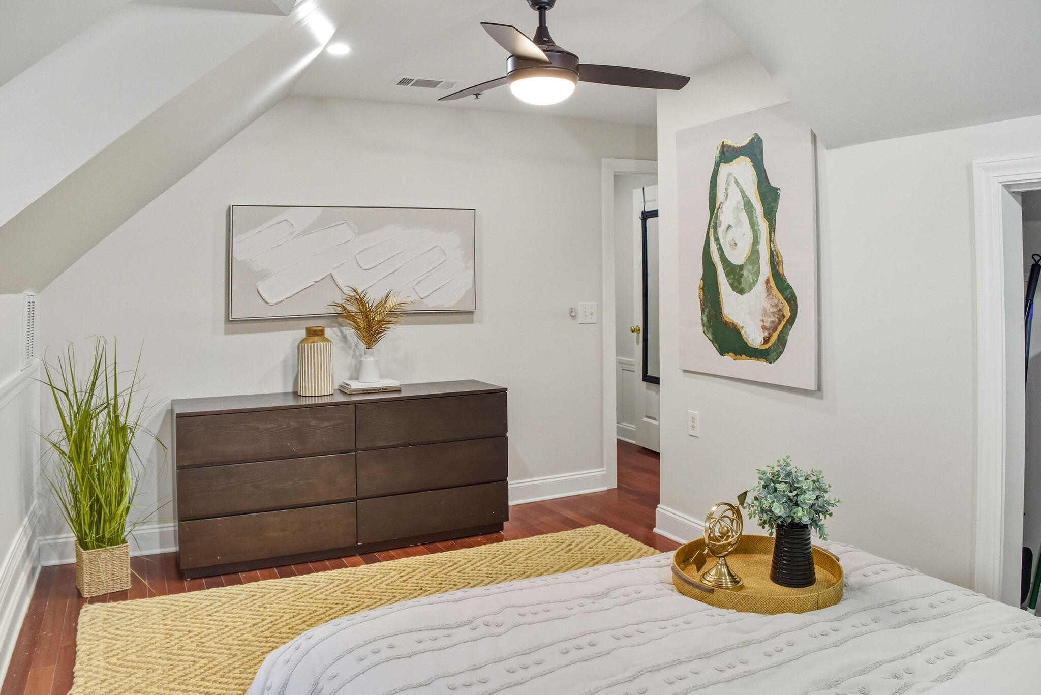 348 King Street, Unit 348M Charleston, SC 29401 - Photo 19 of 28 KingStreetCondo_-18