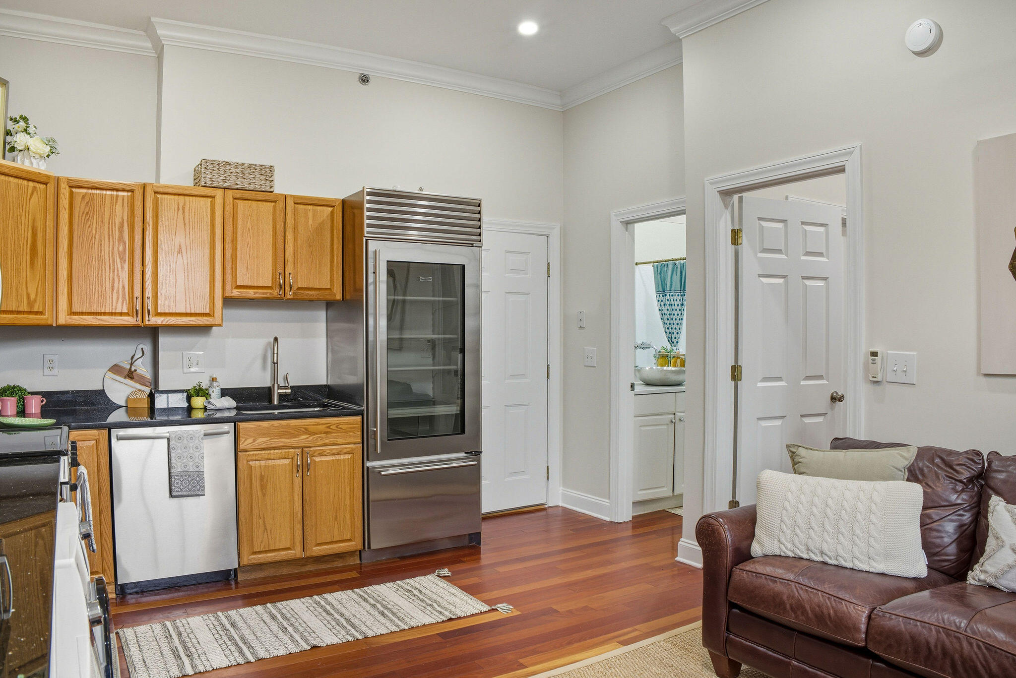 348 King Street, Unit 348M Charleston, SC 29401 - Photo 4 of 28 KingStreetCondo_-11