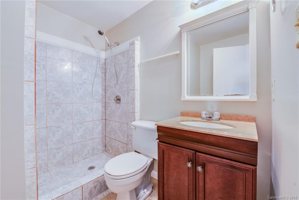 3131 Oneida Road Charlotte, NC 28269 - Photo 14 of 16 Gallery Image 14