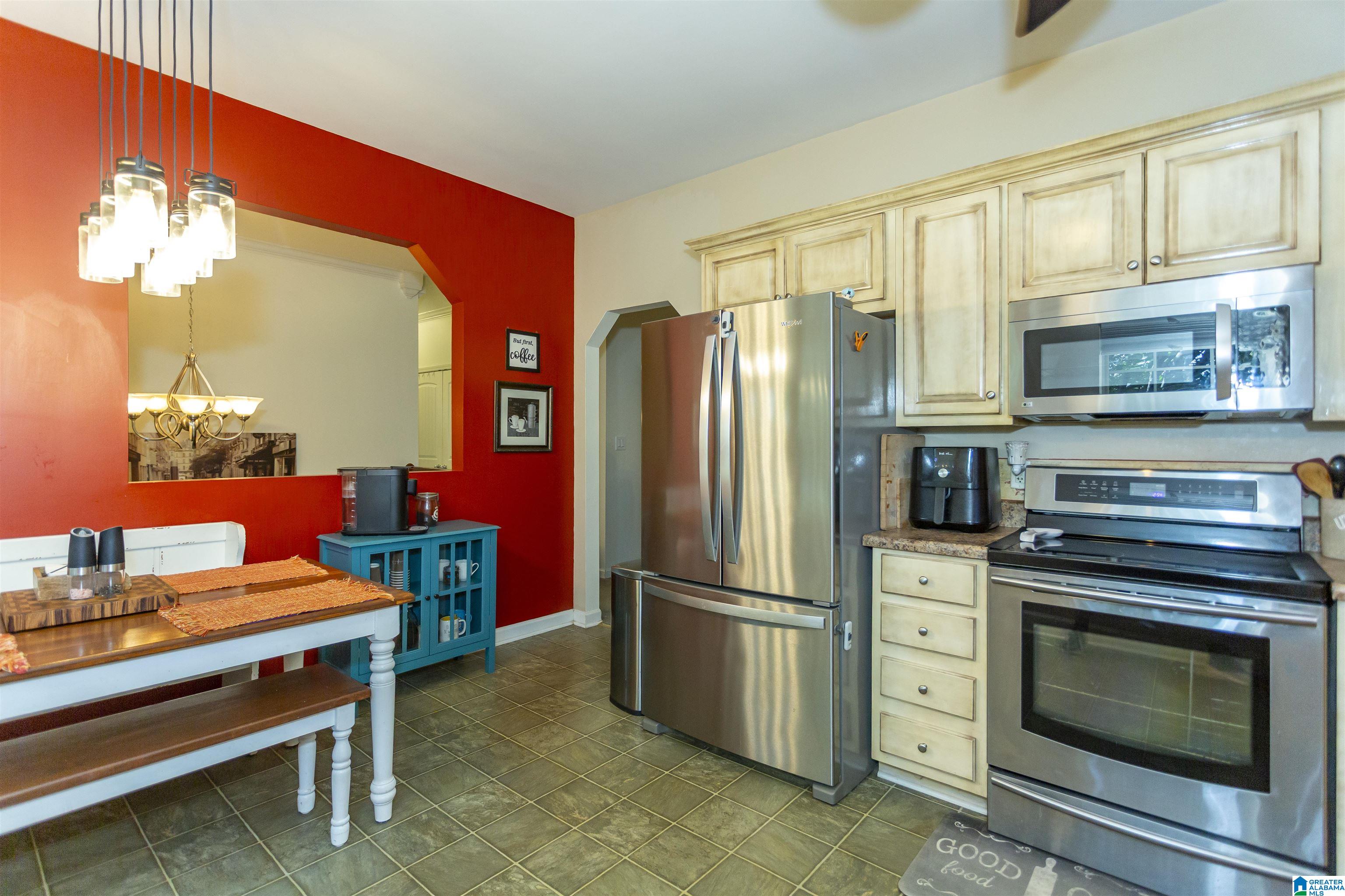 457 Hidden Ridge Drive Odenville, AL 35120 - Photo 10 of 39