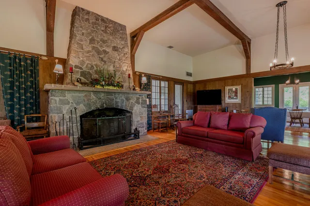 $1,400,000 | 70 Golf Crse Lane, Trion, GA 30753