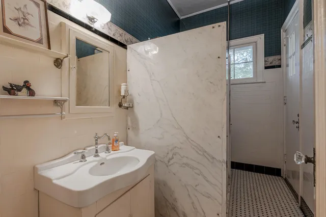 $1,400,000 | 70 Golf Crse Lane, Trion, GA 30753