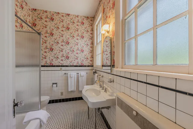 $1,400,000 | 70 Golf Crse Lane, Trion, GA 30753