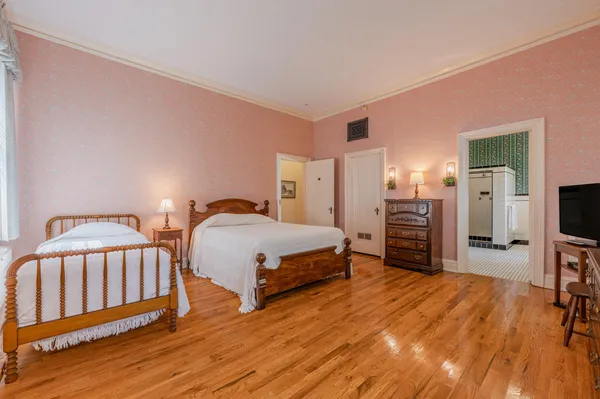 $1,300,000 | 70 Golf Crse Lane, Trion, GA 30753