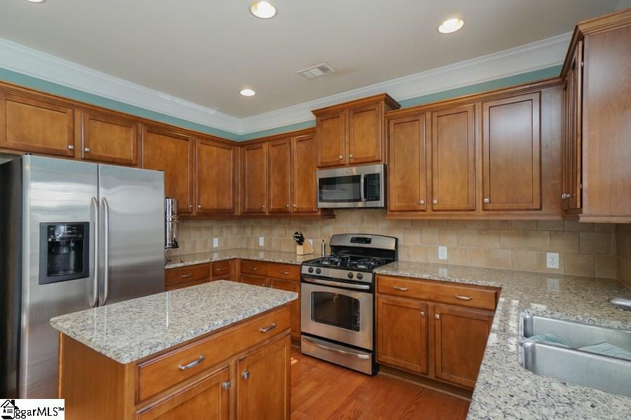 6 Buckhannon Road Greenville, SC 29607 - Photo 6 of 36 Gallery Image 6