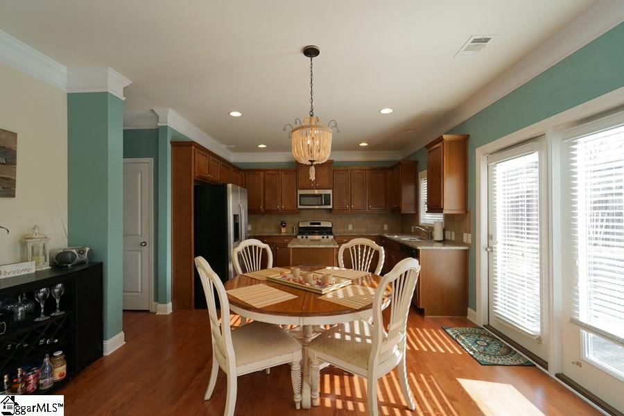 6 Buckhannon Road Greenville, SC 29607 - Photo 8 of 36 Gallery Image 8