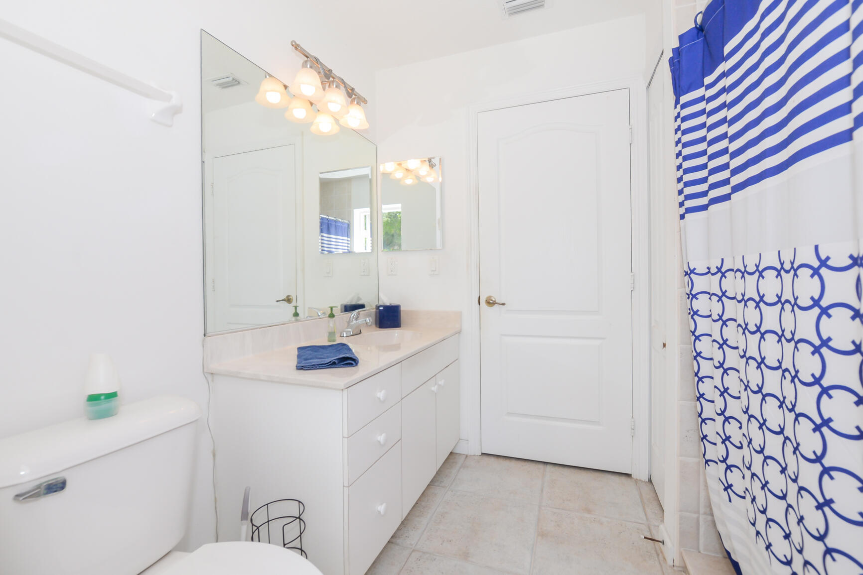 2681 Coolidge Road Fort Pierce, FL 34945 - Photo 21 of 47 2nd/cabana bath