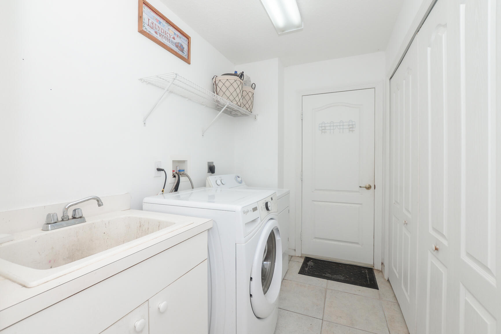 2681 Coolidge Road Fort Pierce, FL 34945 - Photo 31 of 47 laundry room