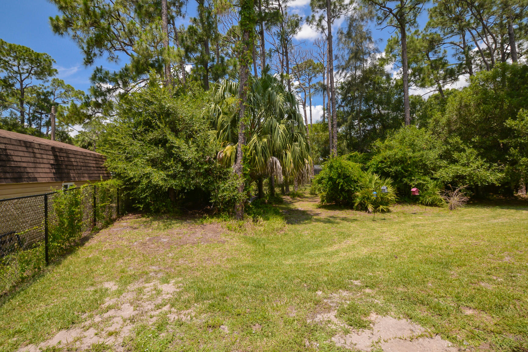 2681 Coolidge Road Fort Pierce, FL 34945 - Photo 45 of 47 side yard