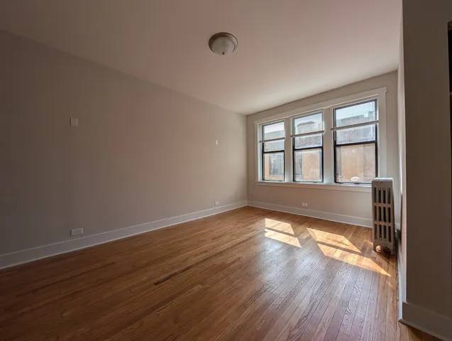 $1,695 | 1540 North Kedzie Avenue, Unit 1M, Chicago, IL 60651