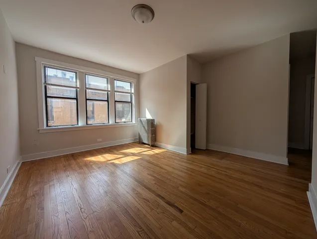 $1,695 | 1540 North Kedzie Avenue, Unit 1M, Chicago, IL 60651