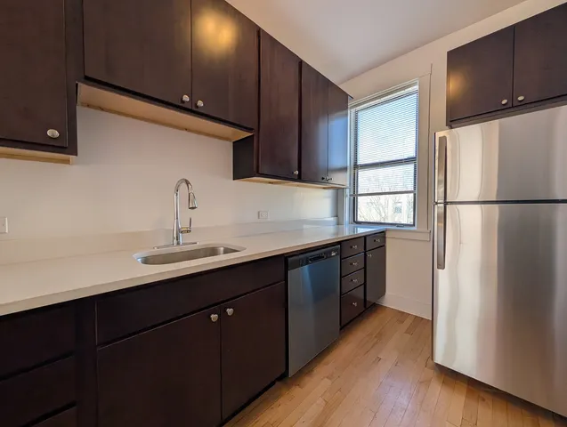 $1,695 | 1540 North Kedzie Avenue, Unit 1M, Chicago, IL 60651